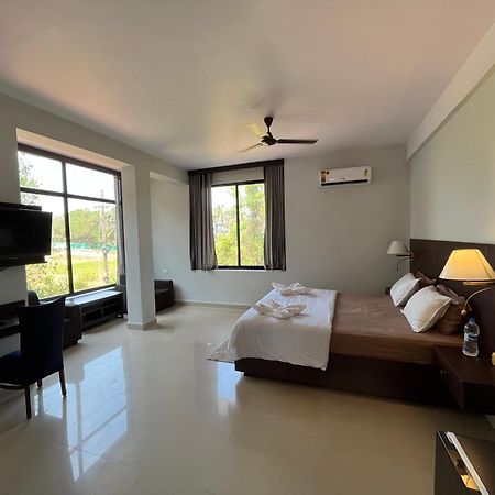 14 Magic Pods Hotel Morjim Exterior photo