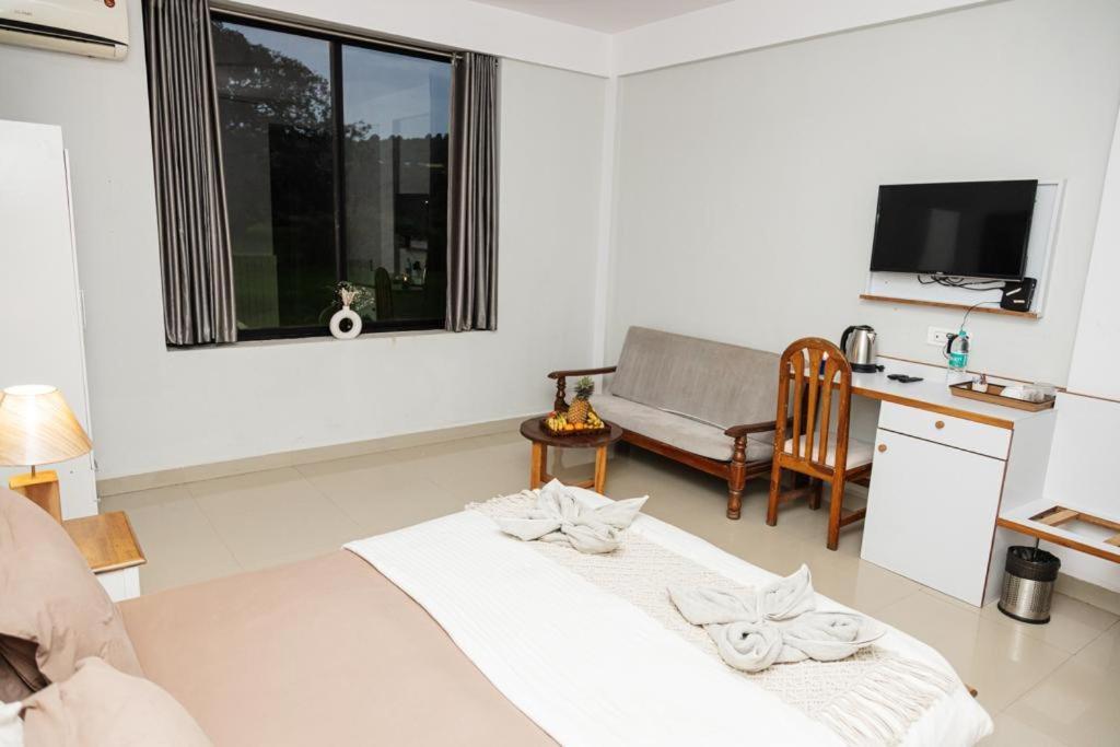 14 Magic Pods Hotel Morjim Exterior photo