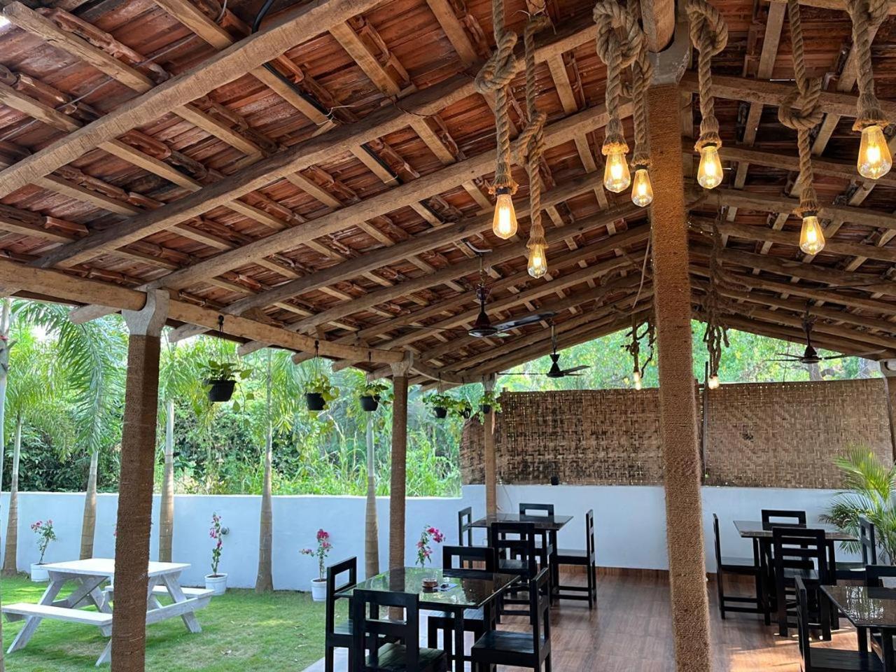 14 Magic Pods Hotel Morjim Exterior photo